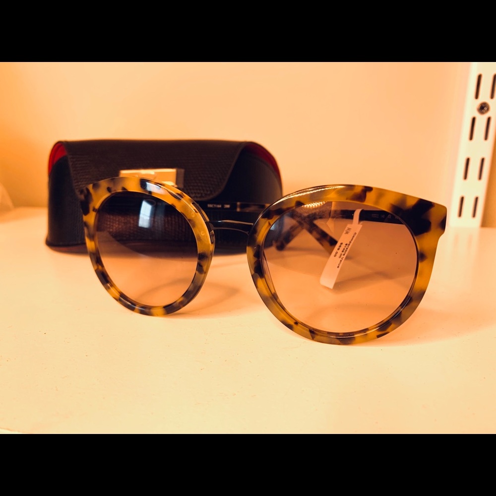 Oscar de la Renta sunglasses
